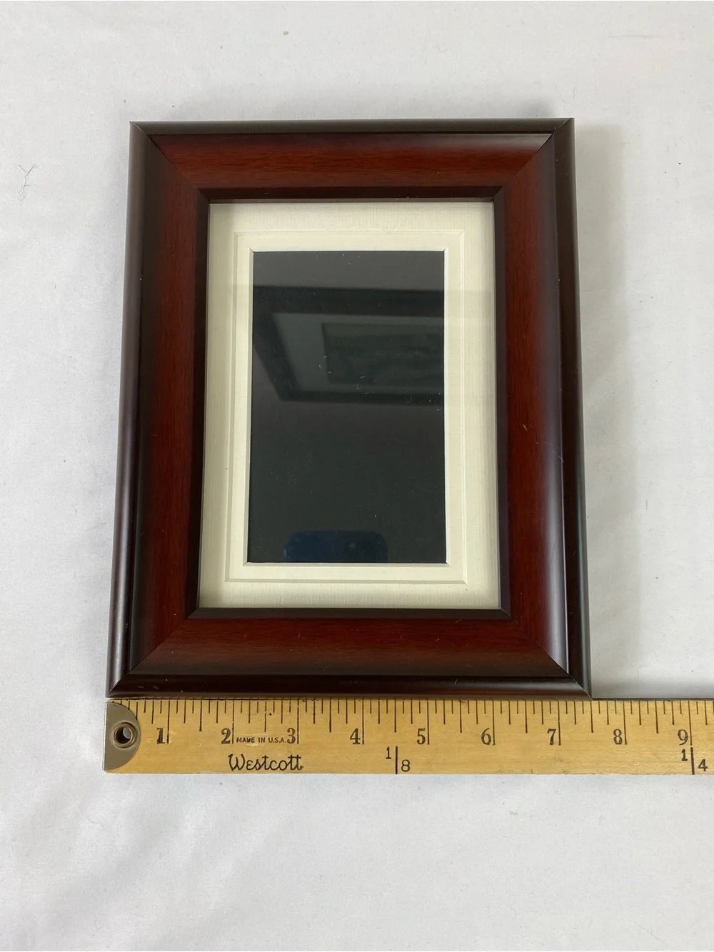 Mahogany Solid Wood Picture Frame with Cream Mat 4x6